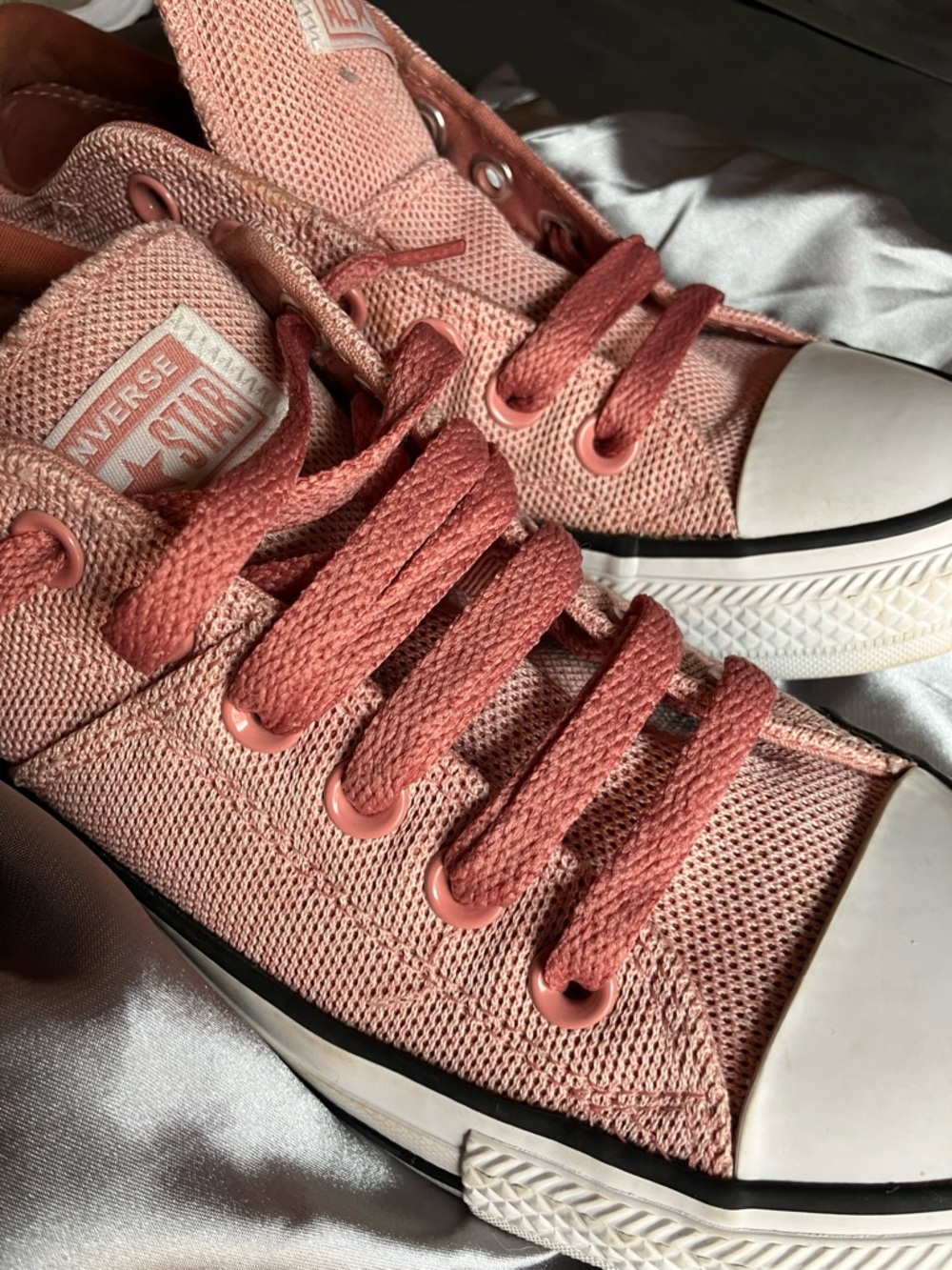 Converse Size 7 Coral Pink Low Top Sneakers - Picture 8 of 11